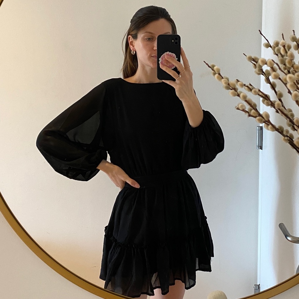 Mini black dress with ling sleeves